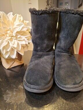 Koolaburra by UGG Victoria Short Black Suede Bow Winter Boots Sz 7